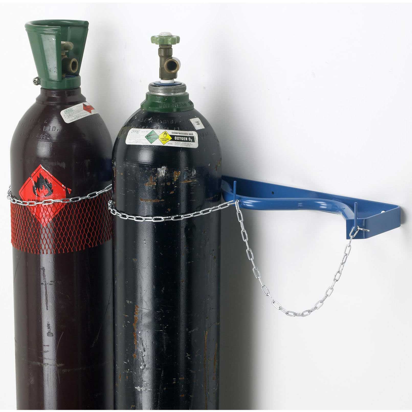 Oxygen Gas Cylinders in situ