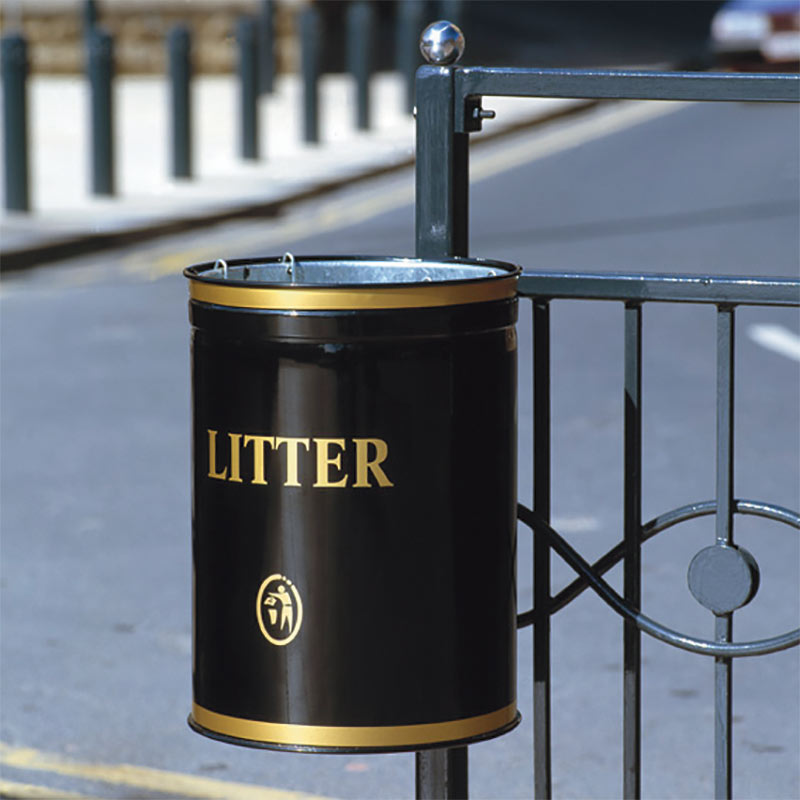 Black post-mounted litter bin