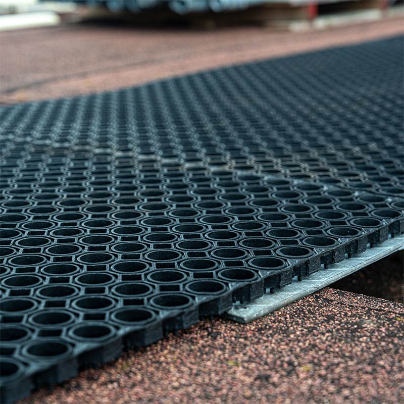 Cellmax outdoor duckboard matting