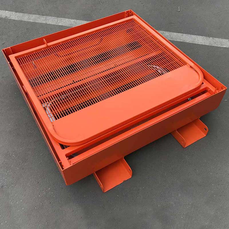 Folded forklift safety access cage