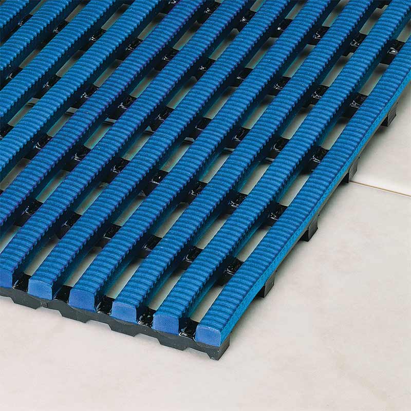 Heronrib free-draining PVC swimming pool matting roll