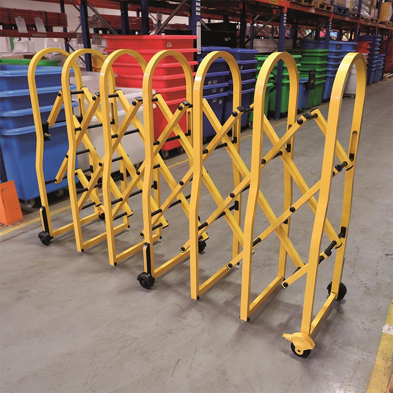 Safety Gate expanding barrier used in warehouse